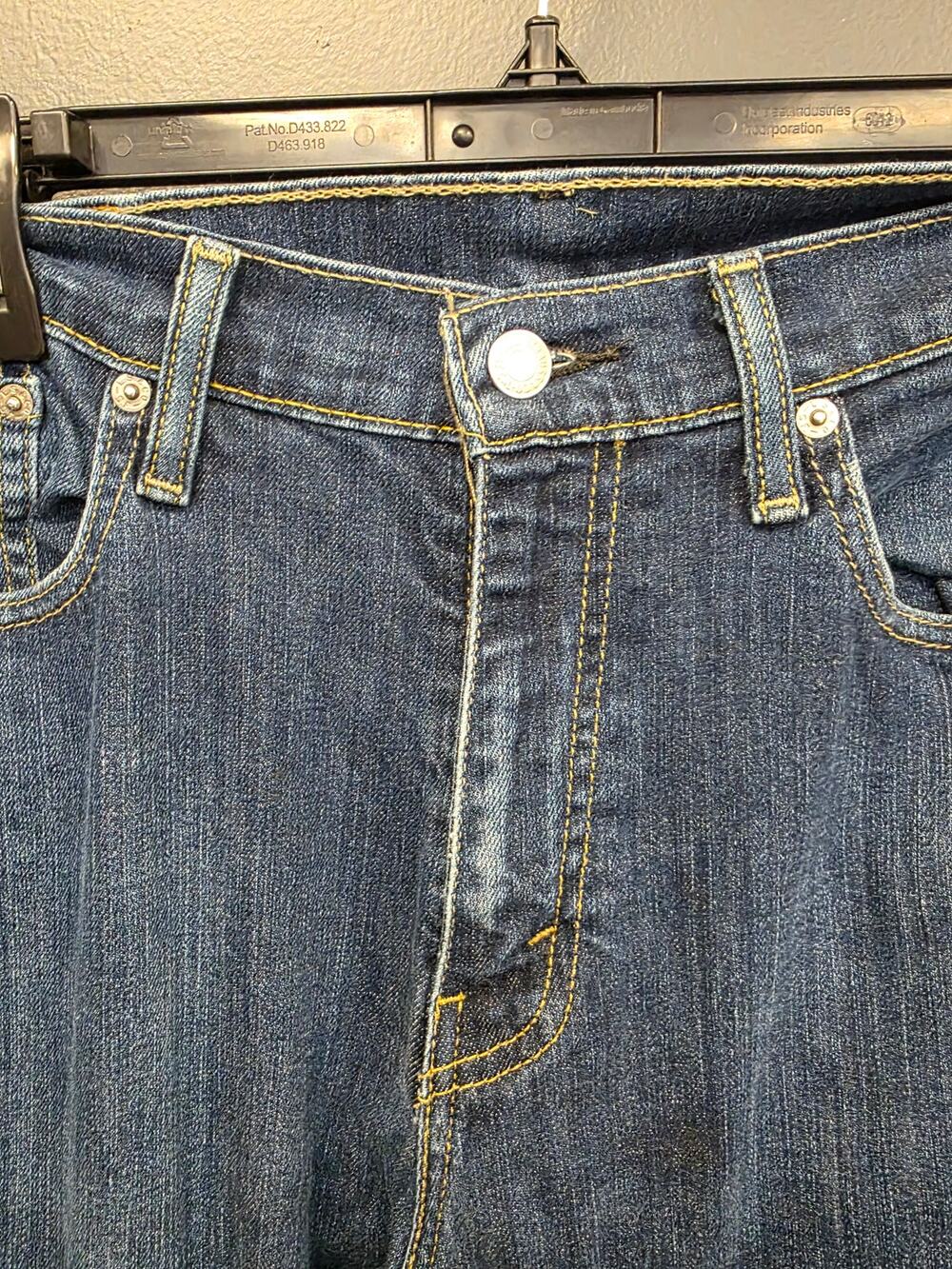 LEVI BLUE JEANS 513 32X32 1038